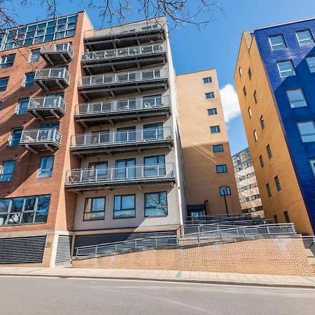 Sheffield City Centre Apartment & Balcony Exterior photo